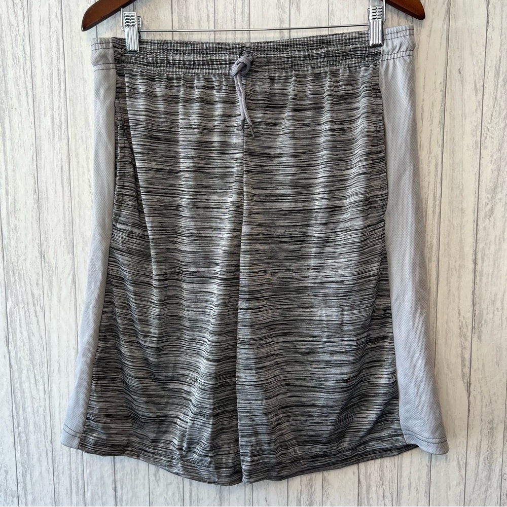 Men's Pro Player Large Athletic Shorts